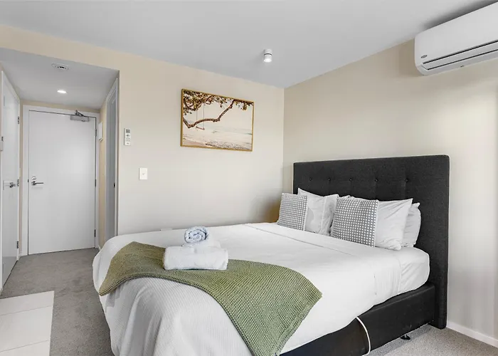Queenstown Studio - 5Mins To Airport - Aircond - Free Wifi - Walk To Centre
