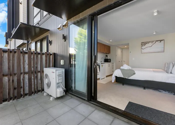 Queenstown Studio - 5Mins To Airport - Aircond - Free Wifi - Walk To Centre