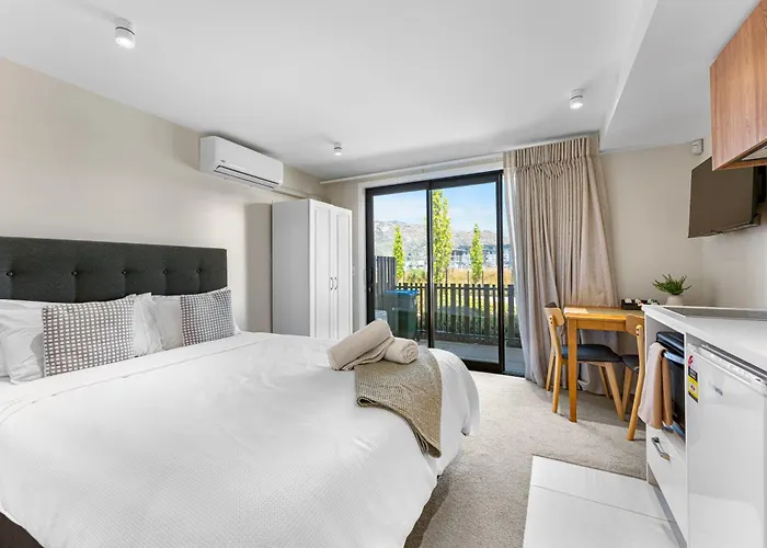 Queenstown Studio - 5Mins To Airport - Aircond - Free Wifi - Walk To Centre